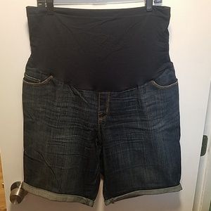 Liz Lange maternity bermuda jean shorts